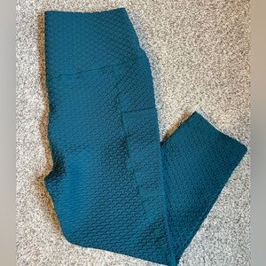 Constantly Varied Gear CVG Armor Capris - MEDIUM